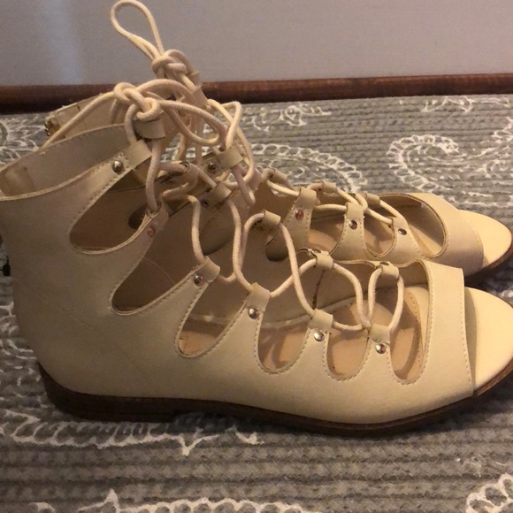 Forever 21 sandal - Picture 2 of 3